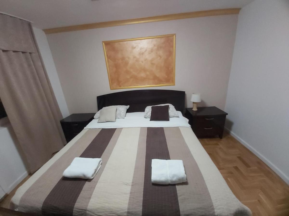 Target Apartment Banja Luka Exterior photo