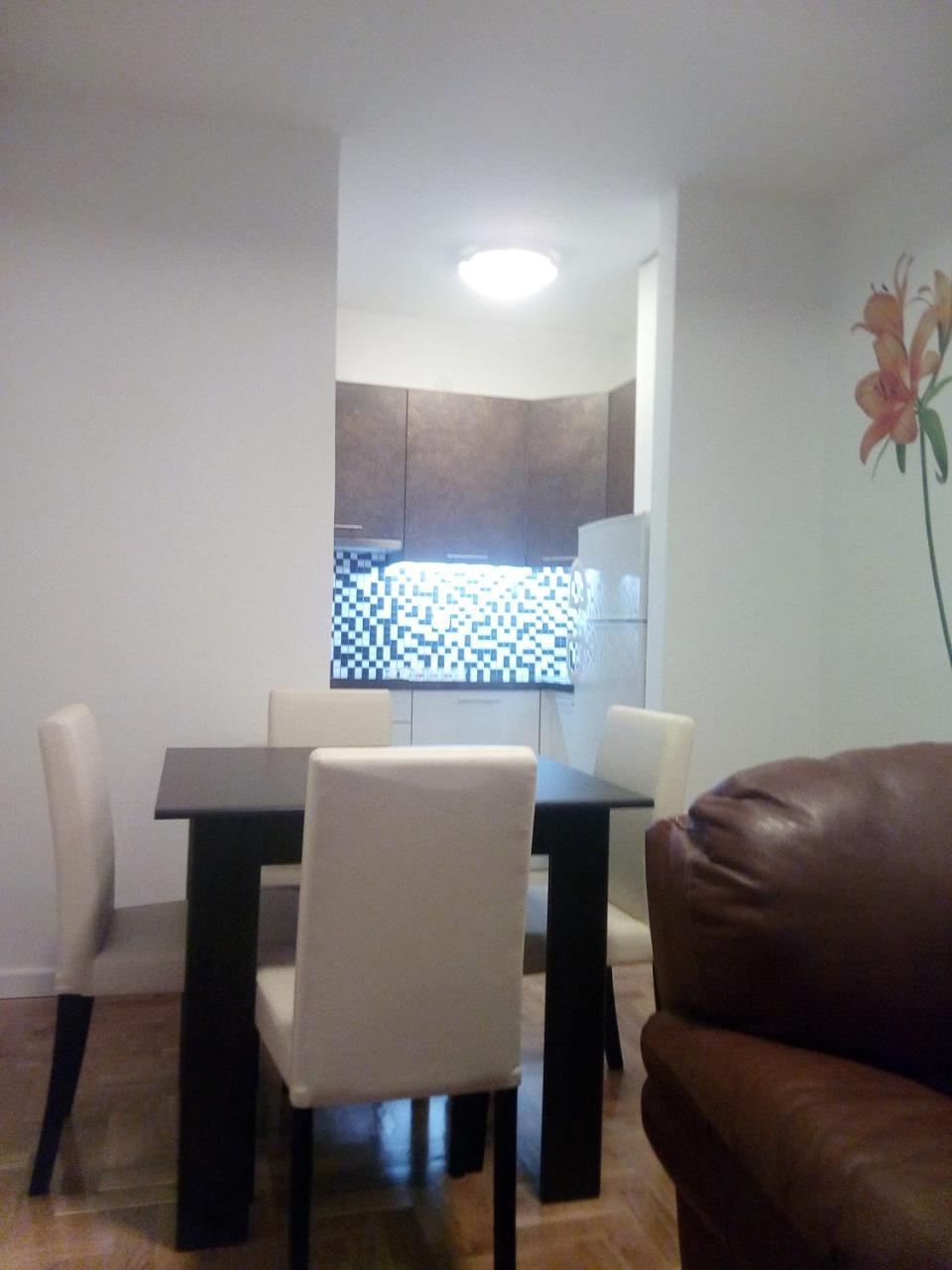 Target Apartment Banja Luka Exterior photo